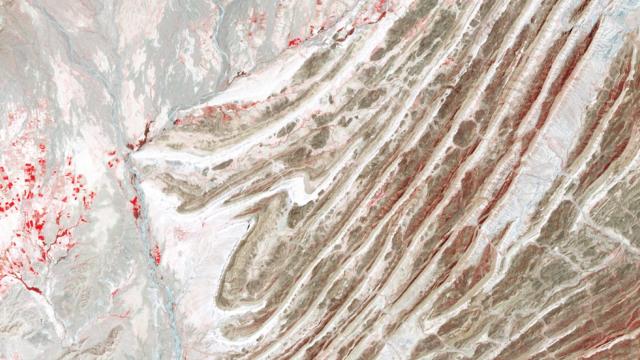Can you put this tectonic 'fan' back together?