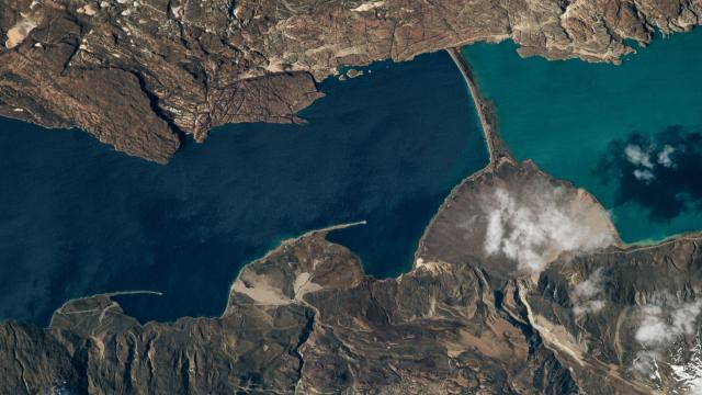 Can you out these Patagonian lakes back together?