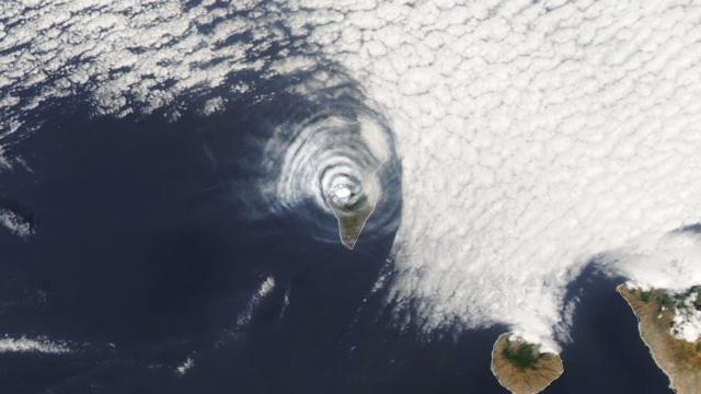 Can you put this cloudy "bull's-eye" back together?