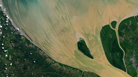 Can you put this "painted" river back together?