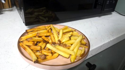 Which fries were cooked in the IKEA G&Aring;TEBO microwave?